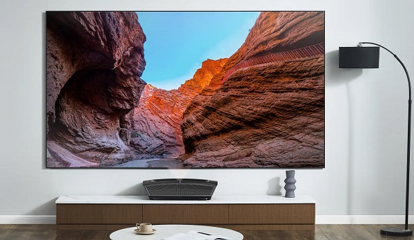 4K UST laserový projektor Casiris H6.