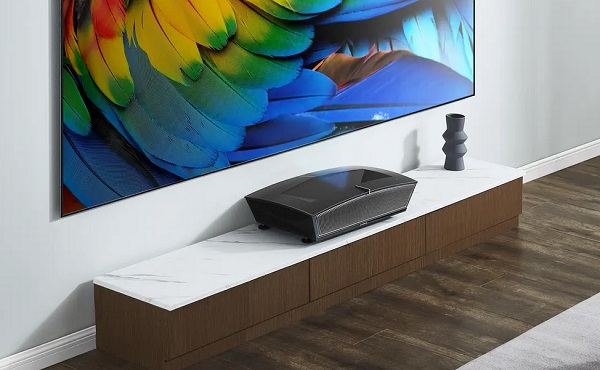 4K UST laserový projektor Casiris H6.