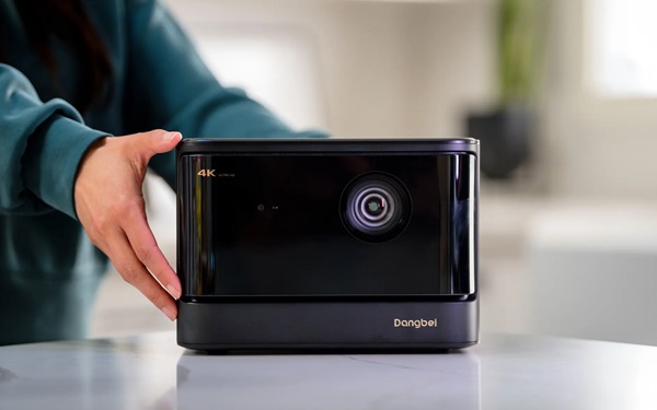 4K laserový projektor s Google TV a Netflix licenciou Dangbei Mars Pro 2.