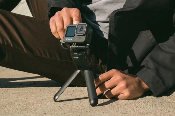 Mini statív a držiak v jednom GoPro Volta.