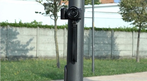 Miniatúrny statív s magnetickou nohou Hookpod Pro .