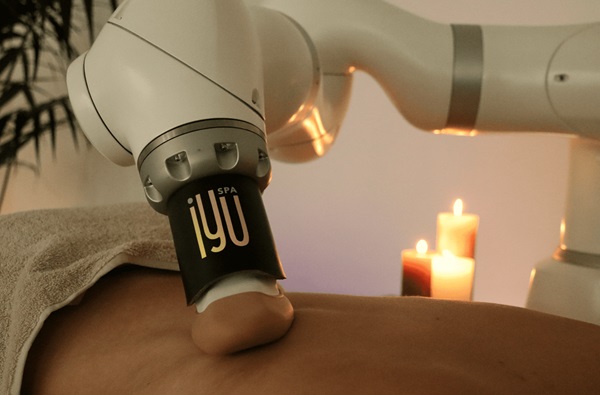 Masážny robotický systém iVU.
