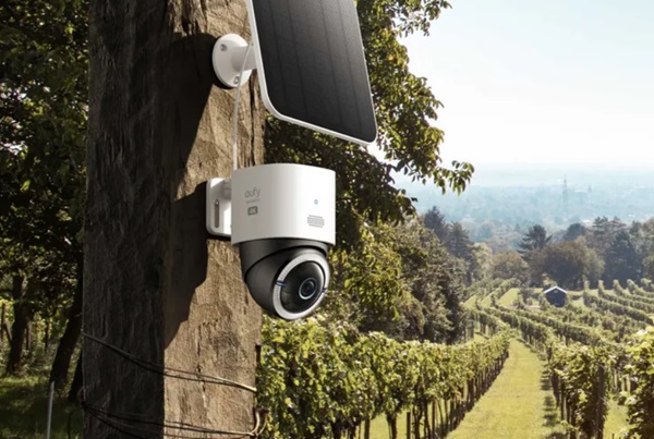 4G LTE solárna bezpečnostná kamera eufyCam S330.