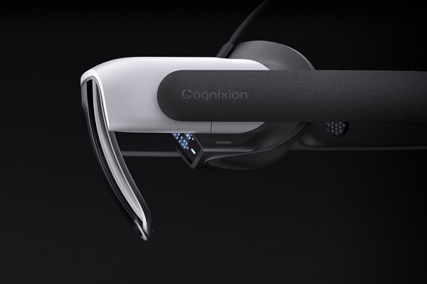 AR okuliare Cognixion ONE s ovládaním pomocou snímania mozgovej aktivity.