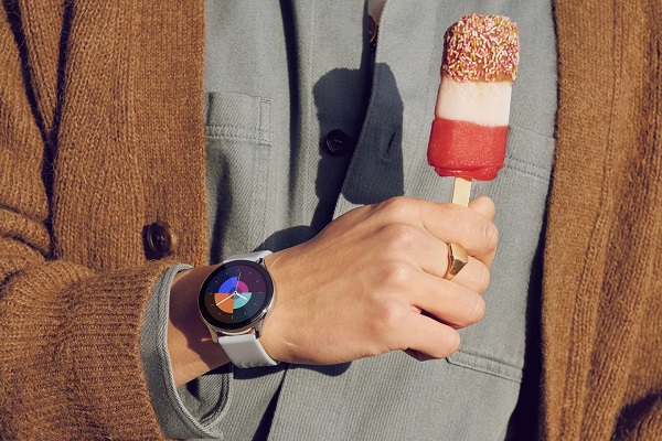 Inteligentné hodinky OnePlus Watch.