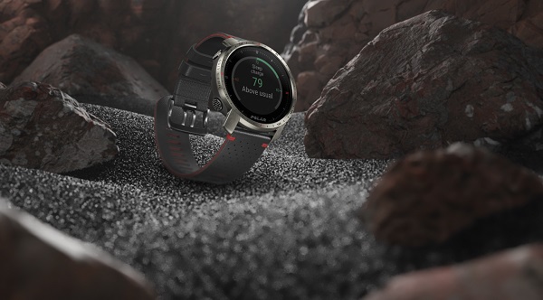 Prémiové inteligentné športové hodinky Polar Grit X Pro v edícii Titan.