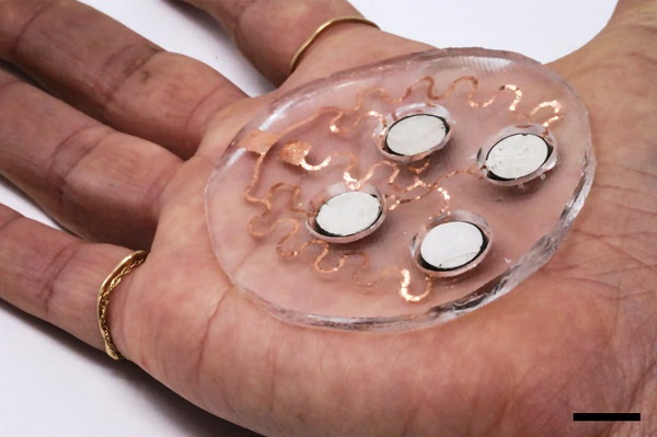 Nová nositeľná náplasť môže dodávať lieky cez kožu pomocou ultrazvuku.