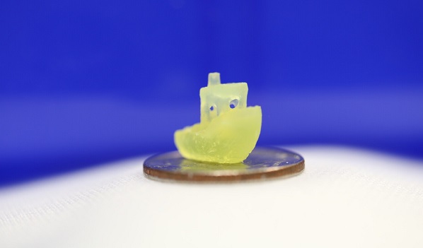 Malý remorkér 3D vytlačený technikou trojitej fúznej upkonverzie.