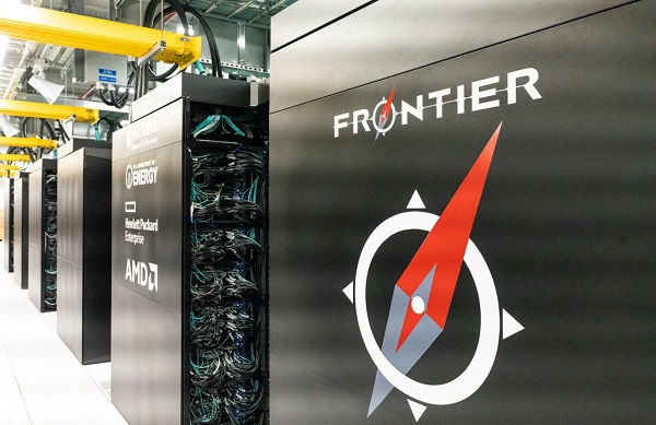 Superpočítač ORNL Frontier bol potvrdený ako najrýchlejší na svete s výkonom 1,1 exaflopov.