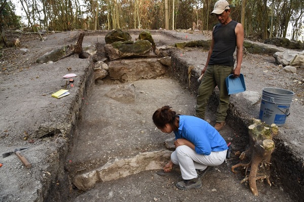 Minuloročný objav Aguada Fenix, najväčšieho a najstaršieho mayského monumentu, aký bol kedy odkrytý, odštartoval projekt, ktorý viedol k najnovšiemu objavu takmer 500 menších obradných komplexov podobných tvarom a črtami ako Aguada Fénix.