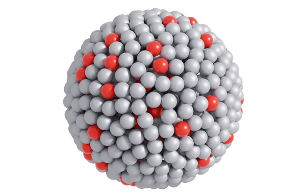 Atómový model katalyzátora z tekutého kovu - červené guľôčky predstavujú atómy platiny, kým sivé guľôčky sú atómy gália.