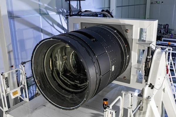 Modul fotoaparátu LSST je údajne veľký ako malé auto a váži 3 000 kilogramov.