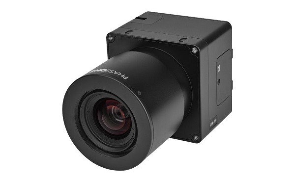 Fotoaparát Phase One iXM 100MP so 100 megapixlovým snímačom stredného formátu so zadným podsvietením.
