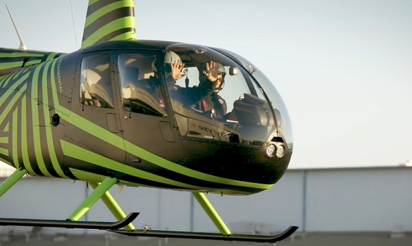Upravená helikoptéra Robinson R-44 s autonómnym systémom riadenia letu Skyryse Flight Stack.