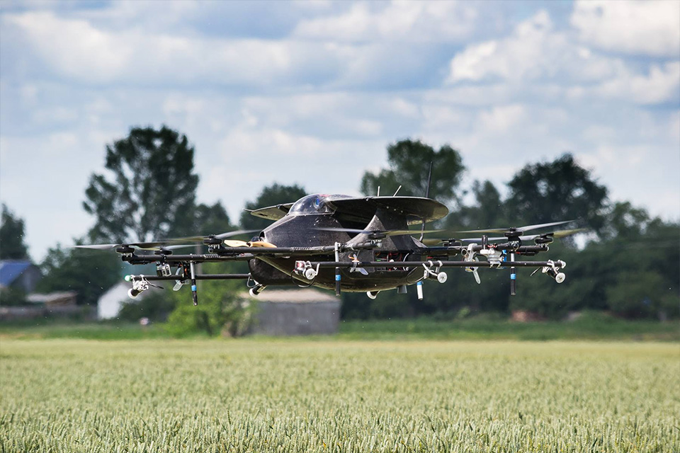  Agro, Agro dron, dron. CES, CES 2018, poľnohospodárstvo, postreky plodín, agrorezort, ekológia, technológie