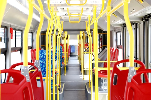 S dĺžkou 27 metrov je elektrický autobus K12A schopný naraz prepraviť až 250 cestujúcich.