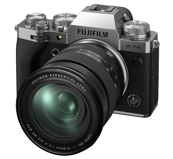 Bezzrkadlový fotoaparát Fujifilm X-T4.