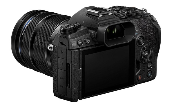 Bezzrkadlový fotoaparát Olympus OM-D E-M1 Mark III. 