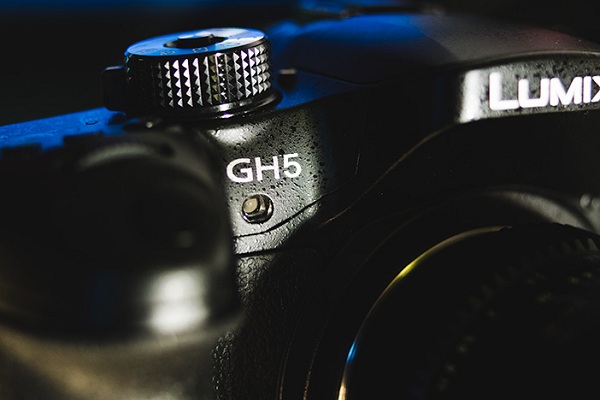 Panasonic na výstave Photokina 2016 odhalil svoj vyvíjaný fotoaparát GH5