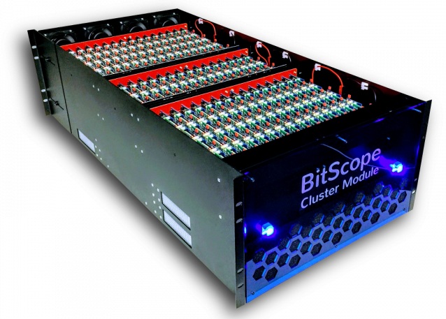 Výpočtové riešenie s názvom BitScope Cluster Module má výpočtovú silu 750 nodes a pozostáva z piatich rackových modulov s osadenými mikropočítačmi Raspberry Pi.