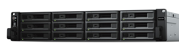 Spoločnosť Synology predstavila zariadenie RackStation RS2418+ / RS2418RP+, 12-šachtový NAS server určený do racku s veľkosťou 2U ponúkajúci jednoducho škálovateľnú kapacitu úložiska s primeranými cenovými nákladmi pre malé a stredne veľké firmy.