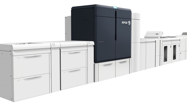Xerox Iridesse Production Press dokáže vrstvou pod alebo na CMYK, pri použití zlatého, strieborného a číreho toneru, vytvárať výtlačky s metalic-kými vizuálnymi efektmi a iridescentnými farbami.