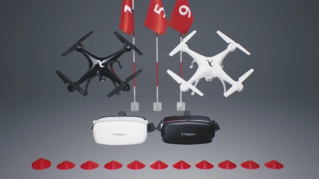 Súprava Drone Racing Kit obsahuje dvojicu dronov s diaľkovými ovladačmi, vlajočky, kužely a headsety pre virtuálnu realitu 