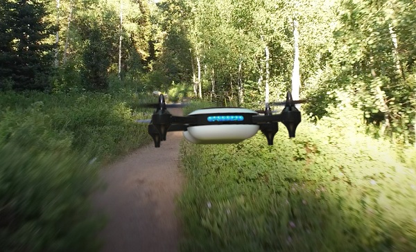 Dron Teal dokáže počas 10tich minút letu dosahovať rýchlosť 137 km / h