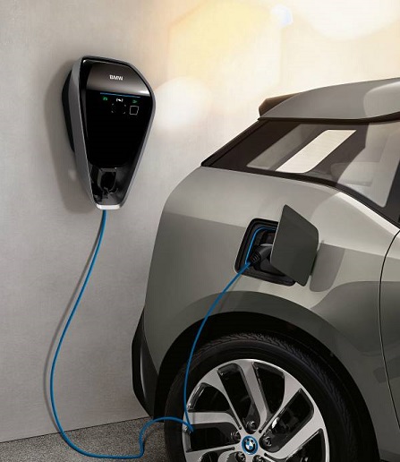 Okrem služby Digital Charging Service predstavila automobilka BMW aj nástenné nabéjacie stanice iWallbox Connect
