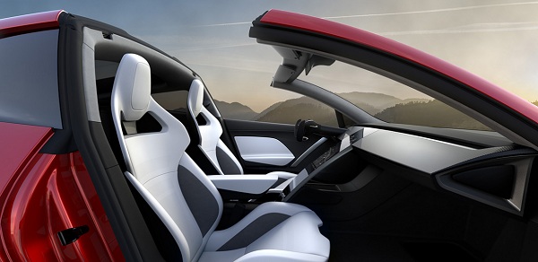 Maximálna rýchlosť nového elektromobilu Tesla Roadster je udávaná na viac ako 400 km / h.