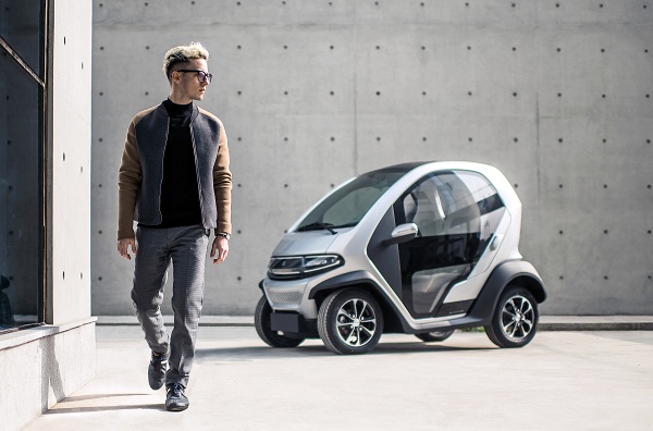 Nový mestský elektromobil Eli Zero je dvojmiestne vozidlo s menším úložným priestorom, ktoré dosahuje maximálnu rýchlosť len 40 km / h.