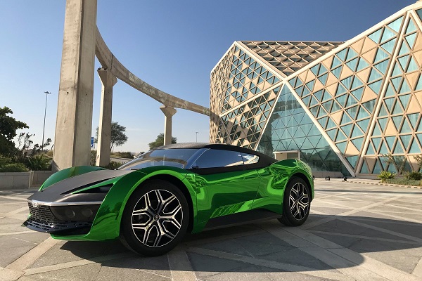 Koncept elektrického hyper-SUV 2030 