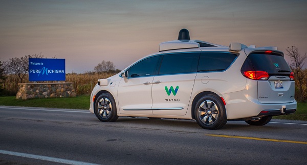 Autonómne vozidlá Waymo doteraz najazdili už približne 8 miliónov testovacích kilometrov.