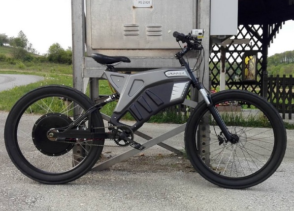 Elektrický bicykel Grunner má dojazd až 180 kilometrov a v režime Power dosahuje maximálnu rýchlosť až 50 km / h.