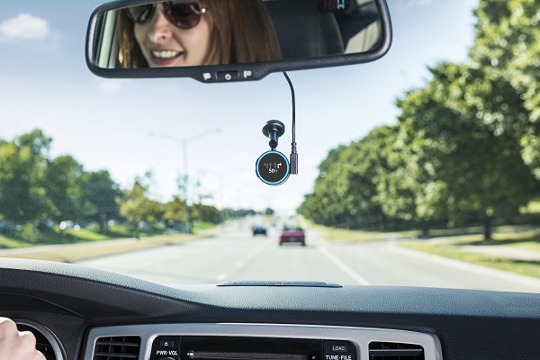 Smerová GPS navigácia Garmin Speak s integrovanou digitálnou asistentkou Amazon Alexa.