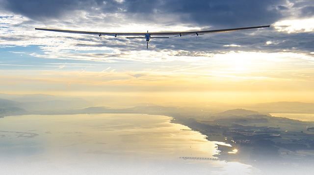 Lietadlo Solar Impulse 2 letelo z New yorku do Sevilly viac ako 71 hodín