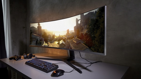 Ultra široký herný monitor Samsung CRG9.