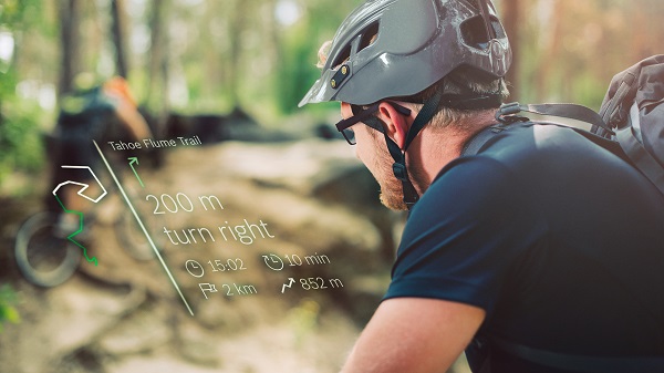 Technológia Light Drive od spoločnosti Bosch dokáže cez inteligentné okuliare vytvoriť HUD displej.