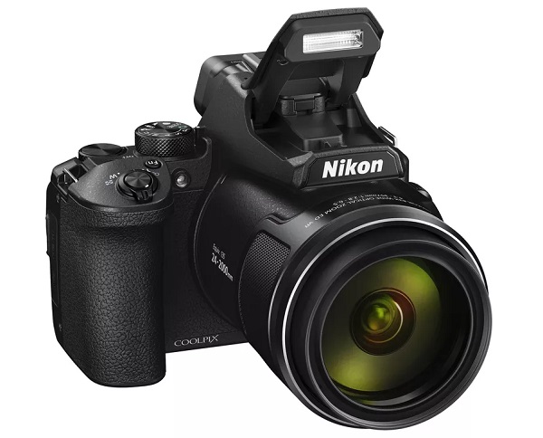 Kompaktný fotoaparát Nikon Coolpix P950