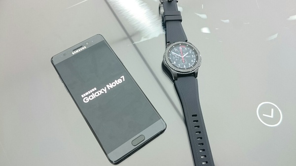Spoločnosť Samsung predstavila nové inteligentné hodinky Gear S3