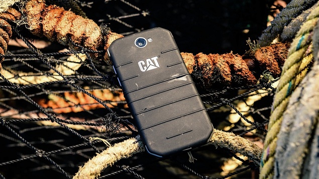 Odoln&yacute; smartf&oacute;n CAT S31.