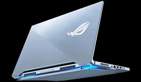 Spoločnosť ASUS Republic of Gamers (ROG) predstavila nové farebné prevedenie Glacier Blue pre vybrané notebooky radov Zephyrus a Strix.