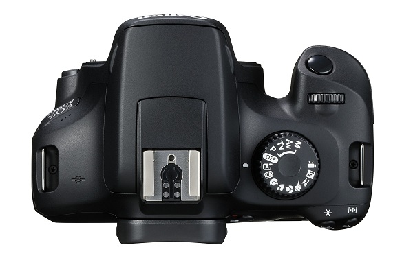 DSLR fotoaparát Canon EOS 4000D.