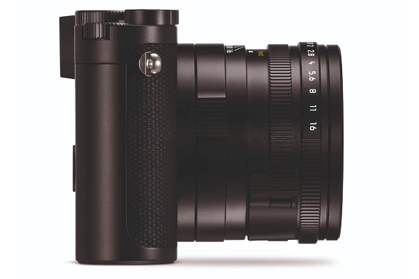 Kompaktný full-frame fotoaparát Leica Q2.