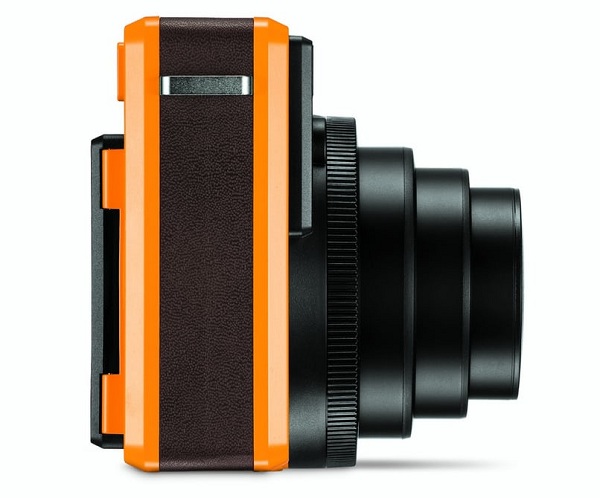 Fotoaparát Leica Sofort je vybavený objektívom Hektor