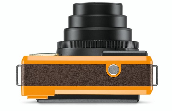 Instantný fotoaparát Leica Sofort poteší fanúšikov svojim retro dizajnom a možnosťou okamžitej tlače fotografií