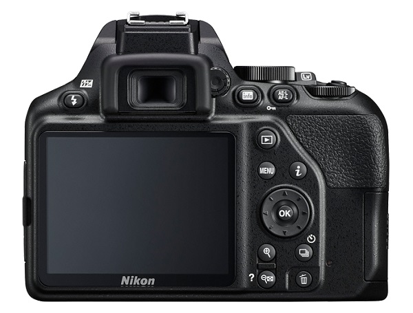 DSLR fotoaparát Nikon D3500.