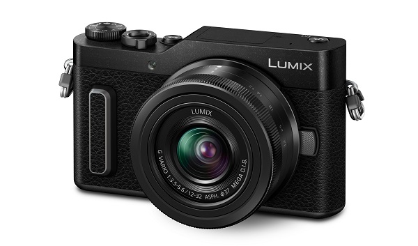 Kompaktný bezzrkadlový fotoaparát Panasonic LUMIX GX880.