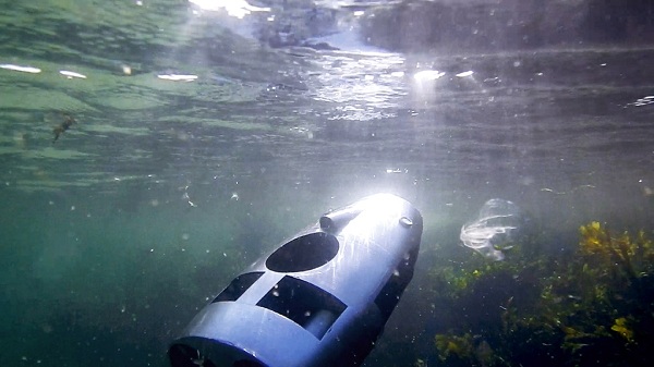 Podvodný dron Allec dokáže operovať aj autonómne podľa vopred naplánovanej trasy.