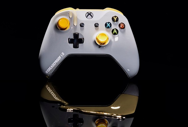 Limitovaná edícia herného ovládača PLAYERUNKNOWN'S BATTLEGROUNDS Greaseproof Controller pre hernú konzolu Xbox.
